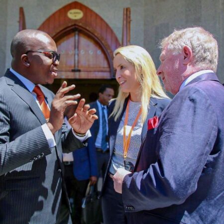 01.05.24 – Delighted to have been invited to attend the 2024/2025 Parliament Budget session for the Ministry of Mines in Dodoma yesterday. Below, Minister of Minerals, Hon. Anthony P Mavunde, meeting with #HE1 CEO, Lorna Blaisse, and Finance and Commercial Director, Graham Jacobs