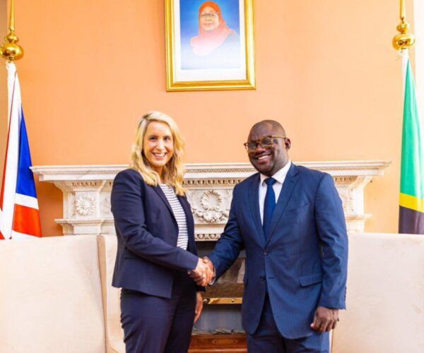 24.06.24 – Our HE1 CEO, Lorna Blaisse, met with @MahimbaliK Permanent Secretary of Ministry of Minerals on Friday, whilst he was in London on business. 

It was a positive meeting and an opportunity to discuss the upcoming extended well test at Itumbula West-1.