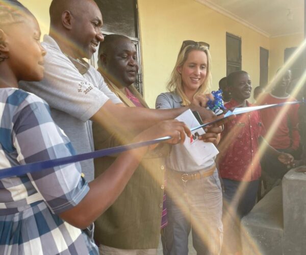 29.08.24 – Here, our HE1 CEO Lorna Blaisse, representatives of Momba District Council and village leaders handover completed Mkonko Dispensary, to be used as a healthcare facility…